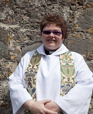 Tenby Arch Bishop visit 16 June 27 2010 sm.jpg